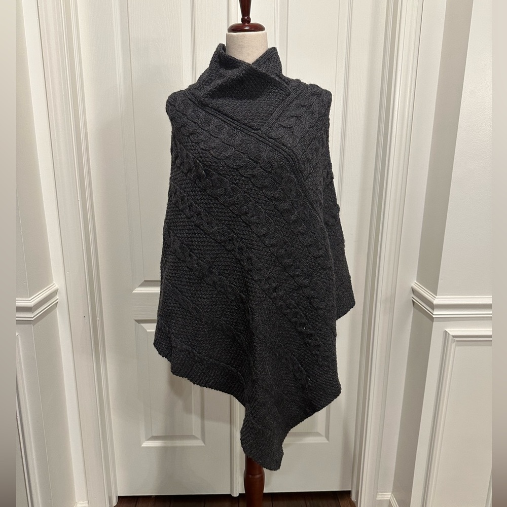 Woman’s Pancho in Charcoal Grey